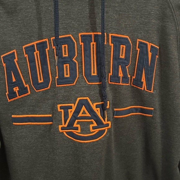 Auburn University Men’s Medium Colosseum Pullover Hoodie - Picture 3 of 7